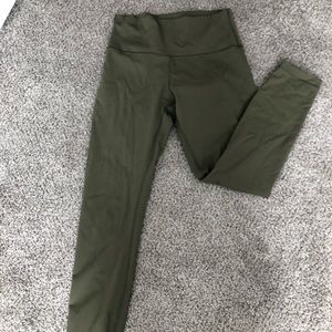 Lululemon olive high waisted 7/8 pants